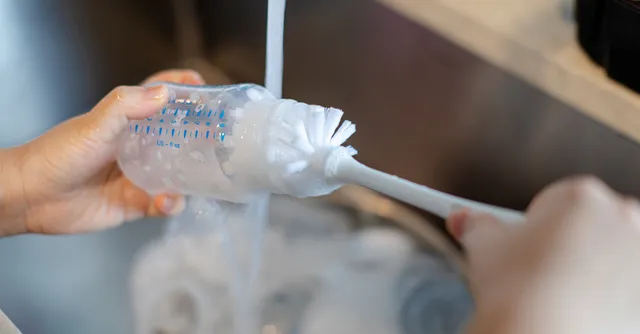 How Often Do You Wash Your Baby’s Water Bottle? A Complete Cleaning Guide for Parents